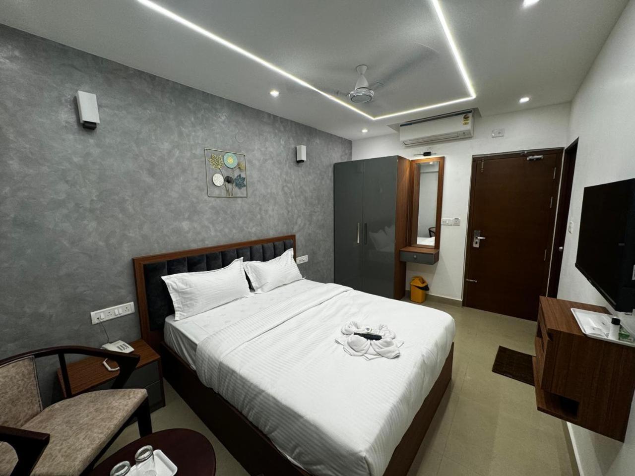 Hotel Royal Luxe - Us Consulate, Apollo Hospital, Sankara Natralya Chennai Exterior photo